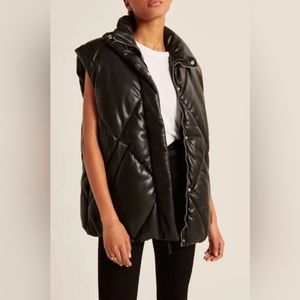 A&F Oversized Vegan Leather Quilted Vest - S